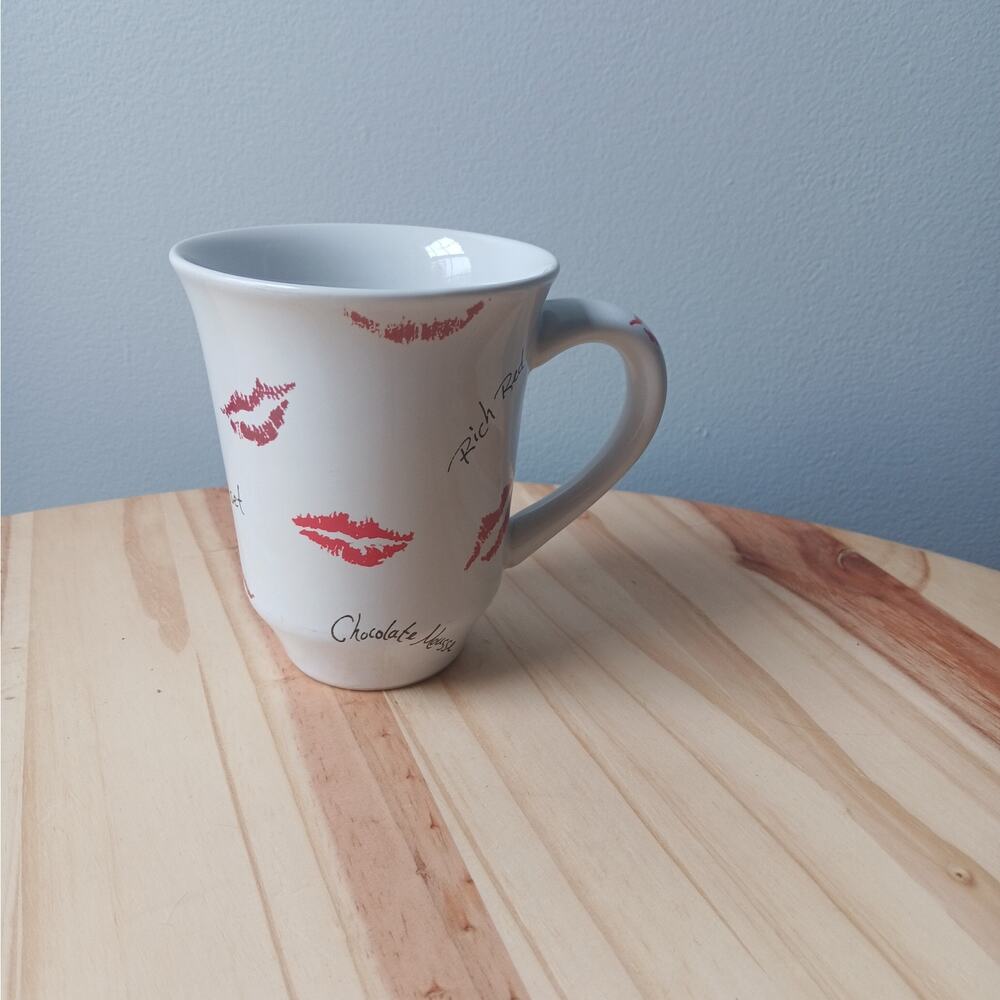 EUC Mary Kay Lipstick Teacup Coffee Mug